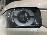 LEDヘッドライトは、点灯の瞬間から最大光量を発揮し、突然暗くなるトンネルなどでの安定感を高めます。