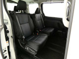 ゆとりある広々とした車内空間は、ドライブを始め買い物やレジャーなど、幅広く活躍します。一人でもみんなとでもお出かけを楽しみましょう!