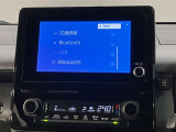 いまや必須装備「ナビゲーション」搭載!知らない場所にスイスイッとドライブ。もう、これなしではハンドルを握れませんね!でも運転中の操作は危険ですのでご注意ですね☆