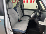 運転席広々