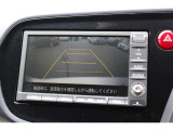 車庫入れ時は、バックカメラ安心です。