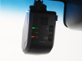 ◆ドライブレコーダー◆映像・音声などを記録する自動車用の装置です。 もしもの事故の際の記録はもちろん、旅行の際の思い出としてドライブの映像を楽しむことができます。
