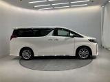 【お渡し前に12検】 納車後もお客様には『安心・安全・快適』にお乗り頂ける様にお渡し前には12ヶ月点検整備+消耗品5項目新品交換を無料にて実施しております♪