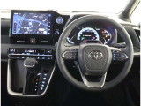 高いホールド性で運転姿勢が安定します。長距離ドライブでも疲れにくいのが魅力です。快適なドライビングライフをお送りください♪