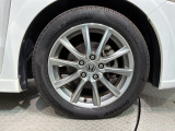 ご納車までの期間ですが、県内のお客様は1,2週間、県外のお客様は2,3週間ほどでご納車が可能となります。但し、お支払いや書類の状況によっては多少の前後もありますので、その際には何卒ご了承下さい。