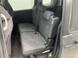 ゆとりある広々とした車内空間は、ドライブを始め買い物やレジャーなど、幅広く活躍します。一人でもみんなとでもお出かけを楽しみましょう!