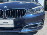 また、BMW正規認定中古車は、エマージェンシーサービスが自動付帯。24時間365日、皆様のカーライフをサポート致します。確かな安心のうえで、「駆けぬける歓び」をご堪能ください。
