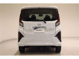 ■ハイマウントストップランプ採用で、後続車に対して自車の存在をアピールしてくれます!