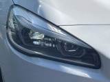 ●LEDヘッドライト:夜間走行時も良好な視界を確保し安心して運転できる高輝度LEDヘッドライトを装備!点灯速度が早く、消費電力も抑えられています。