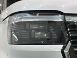 LEDヘッドライトは、点灯の瞬間から最大光量を発揮し、突然暗くなるトンネルなどでの安定感を高めます。