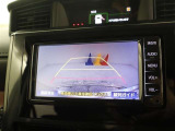 ガイドラインも表示されるバックカメラが付いているので、車庫入れが苦手という方も安心です♪