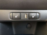 【シートヒーター】装備。運転席と助手席の座面と背もたれを素早く温めるシートヒーターを搭載。身体を直接温めることができます。