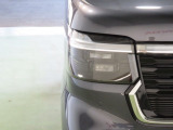 LEDヘッドライトは、点灯の瞬間から光量を発揮し、突然暗くなるトンネルなどでの安定感を高めます。