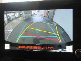 バックガイドモニターで、後方を確認しながら安心して駐車することができます。運転初心者も熟練者も必須の機能ですよ!