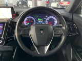 【純正革巻きステアリング】上質な革を使用することで、手にしっかり馴染みとても運転しやすいハンドルです♪