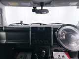 落ち着いたカラーの内装で、ゆったりと運転したい方に。