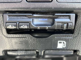 ETC搭載車しか通過できないスマートICが利用できるようになります。現在、スマートICの設置箇所も増えてきてます。また、料金所での小銭の出し入れや雨天時における窓の開閉などの紛らわしさも解消されます。