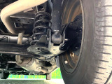 お車を安心してお乗りいただく為には、足回りの定期点検が欠かせません。サービスサポート(有償保証)では無料点検もご提供しており、安心のカーライフをお過ごしいただけるサポート体制が整っています。