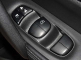 電動格納式ドアミラー・パワーウインドウを装備しています。