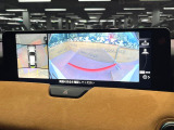 【360&deg;ビューモニター】専用のカメラにより、上から見下ろしたような視点で360度クルマの周囲を確認することができます☆死角部分も確認しやすく、狭い場所での切り返しや駐車もスムーズに行えます。