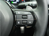 ◆アダプティブクルーズコントロール◆予め設定した車速内でクルマが自動的に加減速。前走車との適切な車間距離を維持しながら追従走行します。【LKAS】車線維持支援システムでステアリング操作を支援。