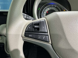 ステアリングスイッチ装備!運転しながら手元でオーディオの操作などができます。