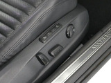 運転席マッサージ機能付きパワーシート