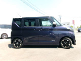 スライドドアですので、狭い駐車場での、乗り降りも、しやすく便利です。