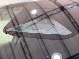 ホンダセンシングのカメラにより標識認識機能や先行車発進お知らせ機能に誤発進抑制機能と車線維持支援に設定した車速内で適切な車間距離を保ってくれる安全・快適機能搭載の先進システムです