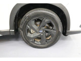 純正アルミホイール装備!タイヤサイズは225/55R18を装備です!