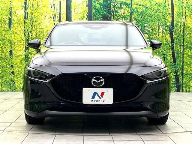 マツダ MAZDA3ファストバック 1.8 XD ブラック セレクション の中古車