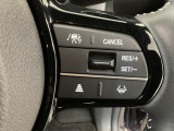 【アダプティブ・クルーズ・コントロール】予め設定した車速内でクルマが自動的に加減速。 前走車との適切な車間距離を維持しながら追従走行し、高速道路でのドライバーの疲労を軽減してくれる嬉しい機能付♪
