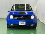 LEDヘッドライトを装備しています。LEDヘッドライトはとても明るく、雨の日や夜間走行も安全・安心です。オートライトコントロール付きで周囲の明るさに応じて自動で点灯・消灯します
