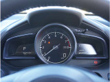 【明るく見やすいメーター】視認性が良く明るく見やすいメーター。運転者にとって見やすいメーターは運転していても疲れないですよね。