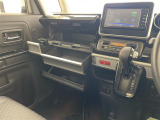 【 オートエアコン 】車内温度を感知して自動で温度調整をしてくれるのでいつでも快適な車内空間を創り上げます!