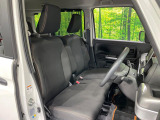 運転席シート廻りは使用感も少なく、良好な状態となっています。丁寧に使われていたことがよくわかりますね。