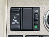 【パワースライドドア】スマートキーや運転席のスイッチでスライドドアの開閉が可能♪電動だから力を入れてドアを開ける必要が無く、小さいお子様でも、重い荷物を持っている時もラクに開け閉めできます♪