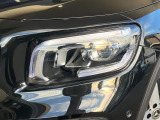 ●LEDヘッドライト:高寿命LEDヘッドライトで、安全運転を支える良好な視界を!