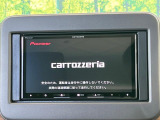 【ナビゲーション】目的地までしっかり案内してくれる使いやすいナビ。Bluetooth接続すればお持ちのスマホやMP3プレイヤーの音楽を再生可能!毎日の運転がさらに楽しくなります!!