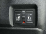◆両側電動スライドドア◆狭い駐車場でも乗り降りが楽々♪お子様が隣の車にドアを当ててしまう心配もございません!小さなお子様連れの方もこれで安心。