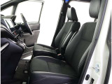 見通しのよいすっきりとした視界で、誰でも運転しやすいです。運転のしやすさは疲れにくさにも繋がりますよ♪
