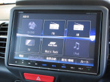 ナビゲーションはギャザズ8インチナビ(VXM-175VFEi)を装着しております。AM、FM、CD、DVD再生、Bluetooth、音楽録音再生、フルセグTVがご使用いただけます。