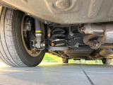 お車を安心してお乗りいただく為には、足回りの定期点検が欠かせません。サービスサポート(有償保証)では無料点検もご提供しており、安心のカーライフをお過ごしいただけるサポート体制が整っています。