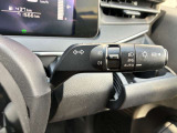 アダプティブヘッドライト付き★フロントカメラで前方の状況を検知し、対向車や先行車のドライバーに眩しい思いをさせることなく、必要なところだけを遠くまで照射。つねに視認性の高い状態が維持されます。