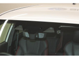視野を拡大し、これまで以上に幅広いシーンで安全運転をサポートする「新世代アイサイト」。