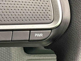 Dassist切替ステアリングスイッチ(走行中スイッチをONにすると、エンジン回転数を上げスムーズな加速と軽快な走りが可能)&高速道路を快適に走行可能な全車速追従機能付きクルーズコントロールも装備