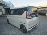 【お車でのアクセス】東名横浜町田ICが最寄。保土ヶ谷バイパス上川井ICから八王子街道(旧R16)を目黒交差点方面へ/国道246号目黒交差点から八王子街道を鶴ヶ峰方面へ。 東名高速脇の大きな看板が目印。