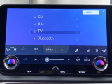 ブルートゥースに接続することにより、スマホに入ったお気に入りの音楽を車内で楽しむことができます♪あると本当に便利な機能になっています!