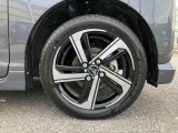 自動車保険も取り扱っておりますの無料で見積りをいたします♪ お客様のお話を伺い、お客様に合った的確なプランをご提案させて頂きます。