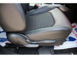 スズキ認定中古車とは、スズキが認定した検査員が、車両を検査し評価した、【車両状態証明書】付きの中古車です